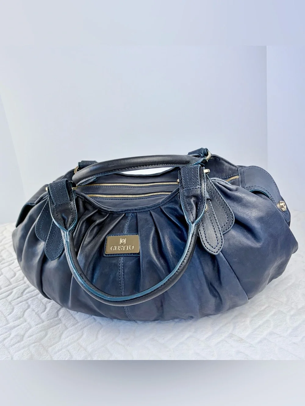 Gustto vintage 2000s